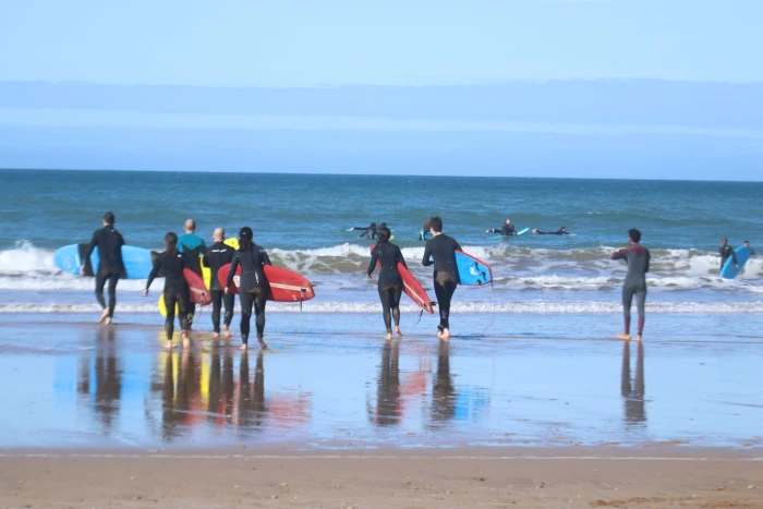 Surfing class in Taghazout - activities for rent on RENTS.ma