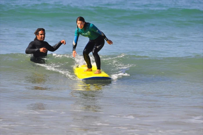 Surfing class in Taghazout - activities for rent on RENTS.ma