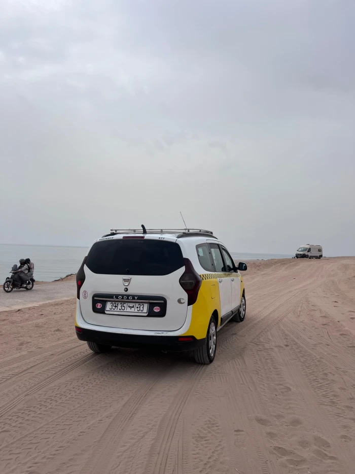 Tamraght to Agadir Airport Taxi (24/7 Pickup & Surfboard Friendly) - airport-taxis for rent in tamraght - RENTS.ma