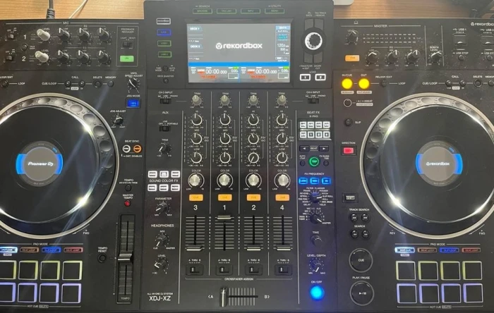 Pioneer XDJ-XZ table DJ+ Sac de transport