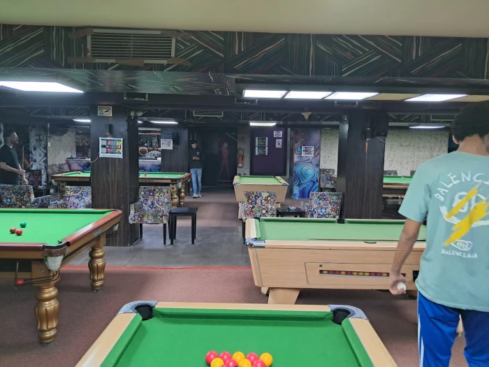 First One Club - Pool billard club - billiard for rent in casablanca - RENTS.ma