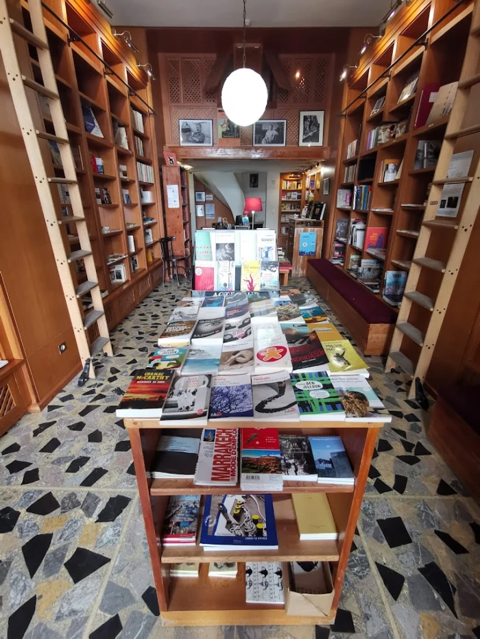 Librairie des Colonnes - Bookstore in Tangier - books for rent in tangier - RENTS.ma