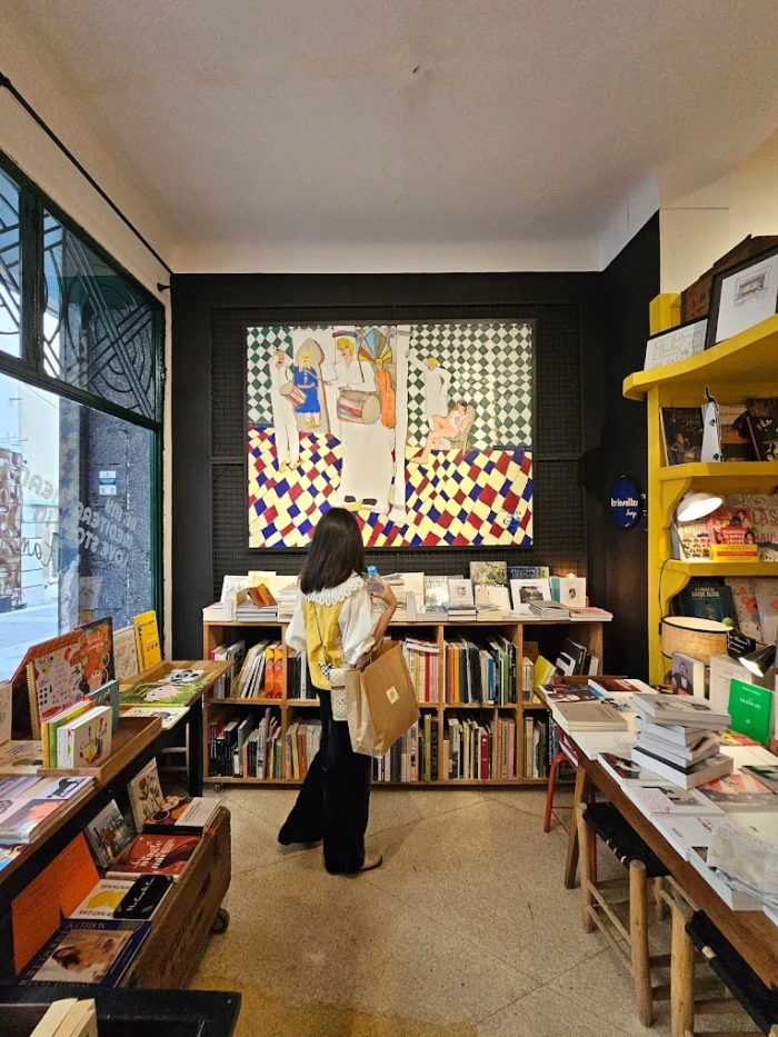 Les Insolites - Books Rental Tangier - books for rent in tangier - RENTS.ma