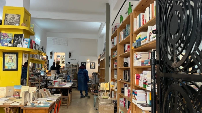 Les Insolites - Books Rental Tangier - books for rent in tangier - RENTS.ma