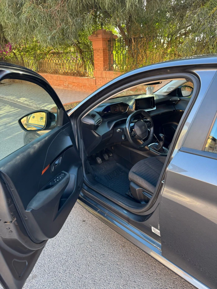 Location voiture ouarzazate - Peugeot 208 model 2023 - cars for rent in ouarzazate - RENTS.ma
