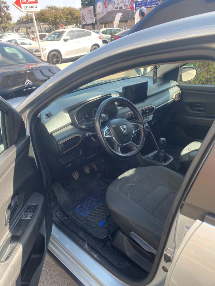 Location Dacia Stepway à agadir – à partir de 300 dh/jour - cars for rent in agadir - RENTS.ma