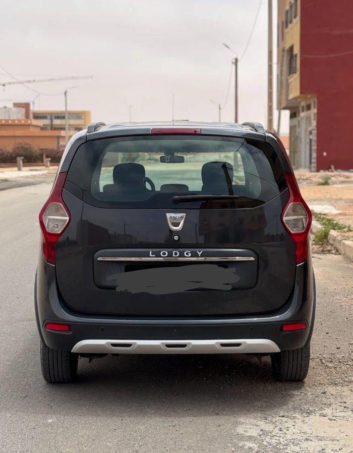 Dacia Lodgy for Rent in Ouarzazate - cars for rent in ouarzazate - RENTS.ma