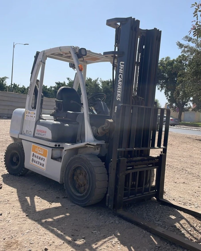 Clark Lee à louer 3 tonnes ✅ - engins for rent in agadir - RENTS.ma