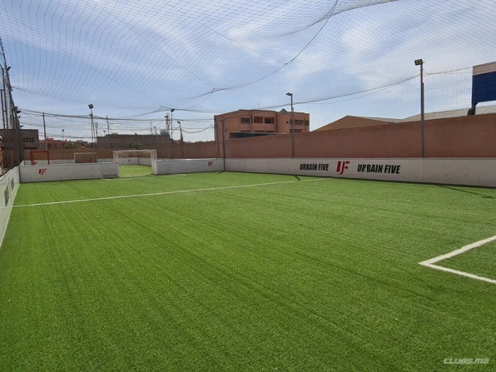 Location terrain foot à 5 urbain five - football for rent on RENTS.ma