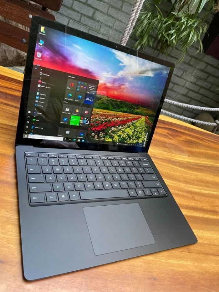 Surface Laptop i5 12em Gen 16GB RAM 512GB