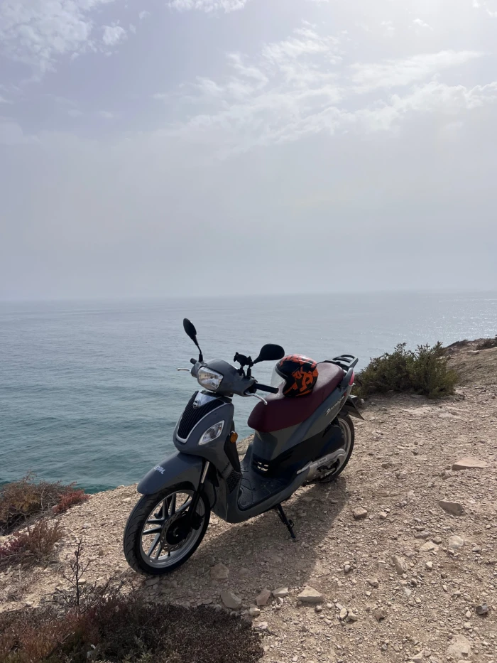 Easy Moped Rental in Agadir - Modern 50cc Bikes with Doorstep Pickup - motorcycles for rent in agadir - RENTS.ma