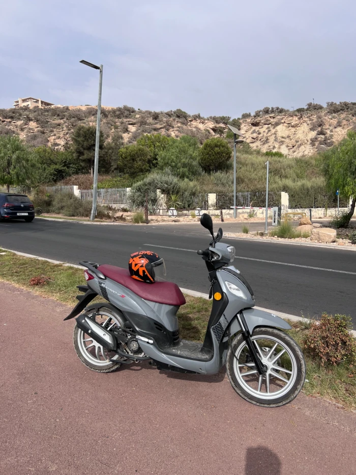 Easy Moped Rental in Agadir - Modern 50cc Bikes with Doorstep Pickup - motorcycles for rent in agadir - RENTS.ma