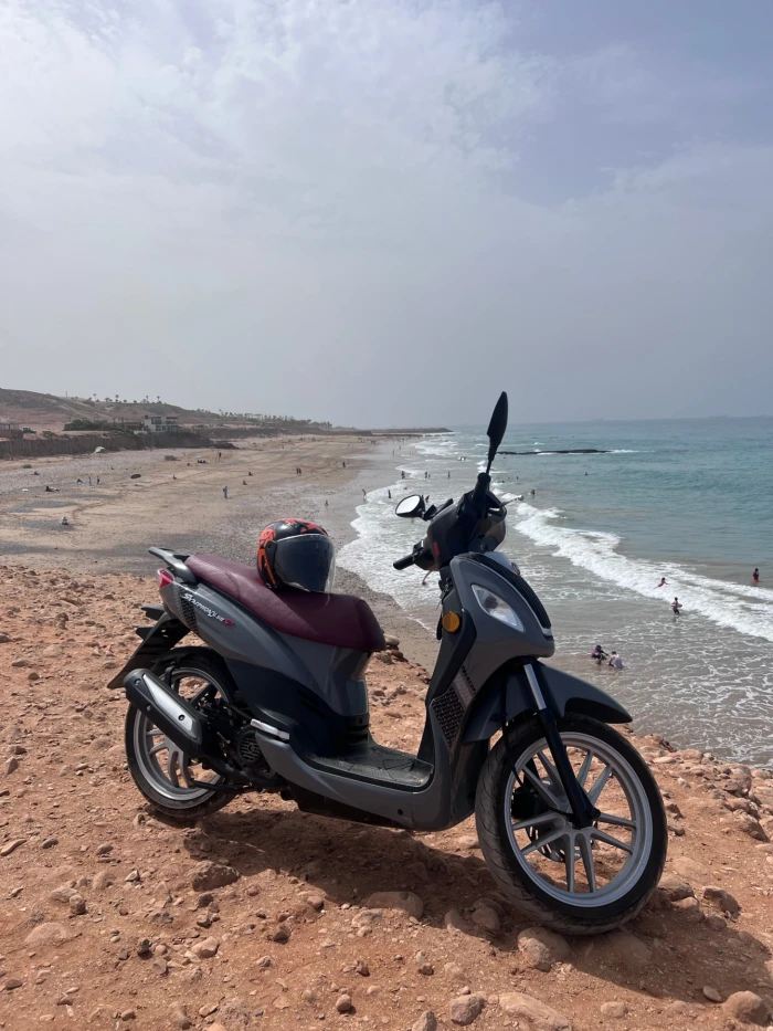 Location de Scooter à Agadir - Racks à Surf Inclus - motorcycles for rent in agadir - RENTS.ma