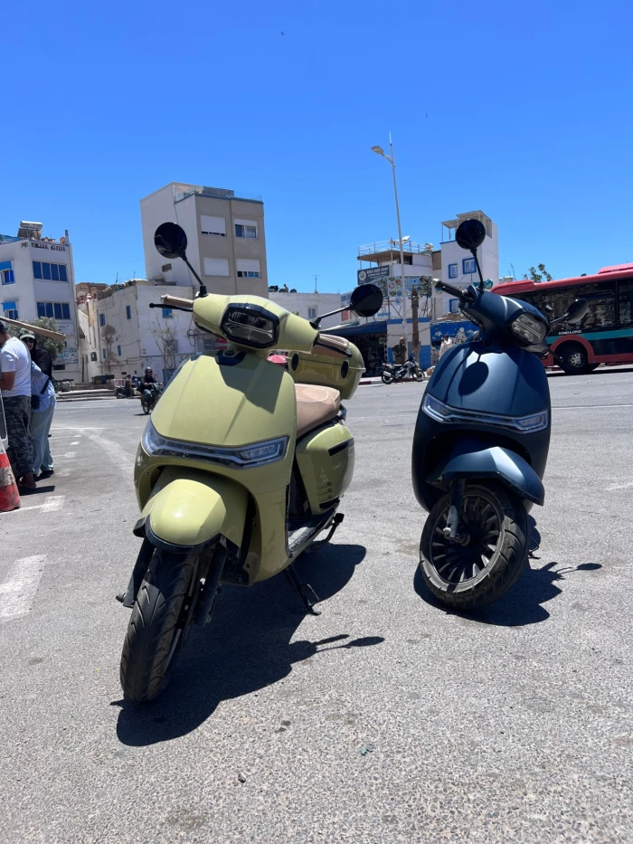 Rent a Surf Scooter in Taghazout with Board Rack & 2 Helmets 🛵🏄‍♂️ - motorcycles for rent in taghazout - RENTS.ma