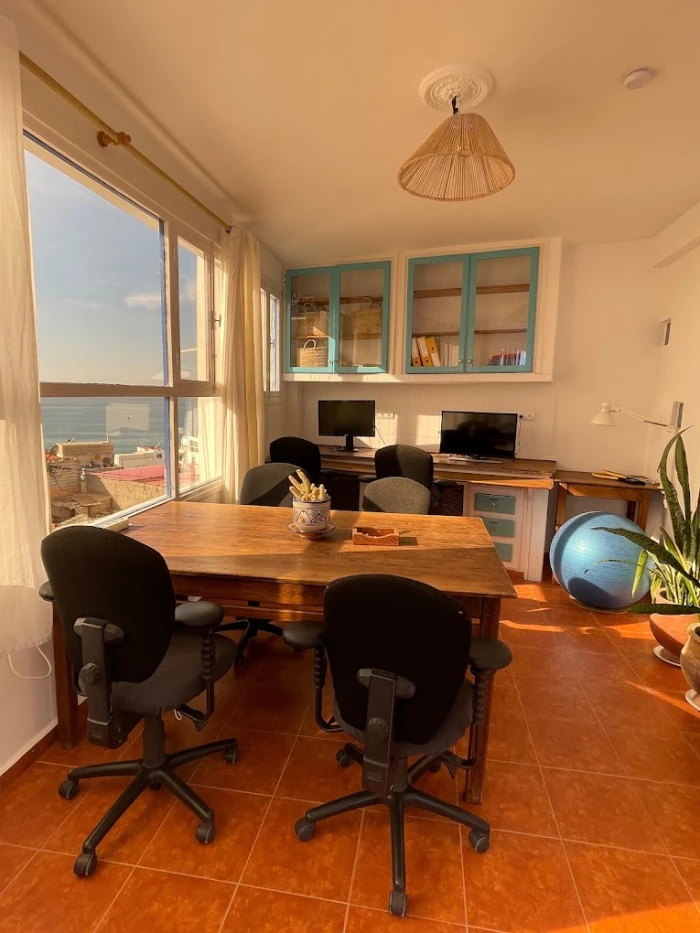 SunDesk Coworking -  co working space Taghazout - offices for rent in taghazout - RENTS.ma