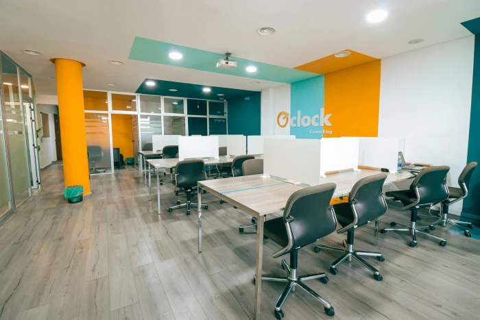 Poste en Espace Partagé – O’Clock Coworking Agadir - offices for rent in agadir - RENTS.ma