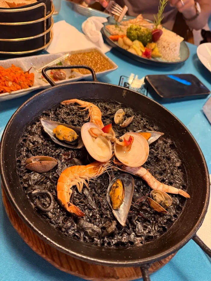 ❄️ Restaurant Antarctique – Exquisite Dining in Tangier - restaurants for rent in tangier - RENTS.ma