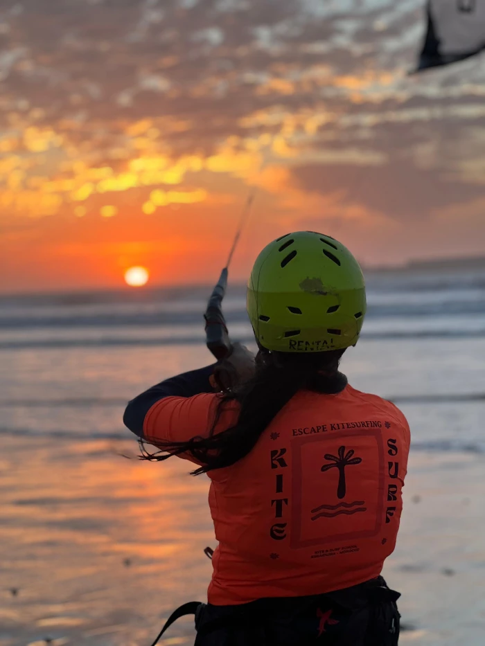2h kitesurf lessons in Essaouira - surf for rent on RENTS.ma