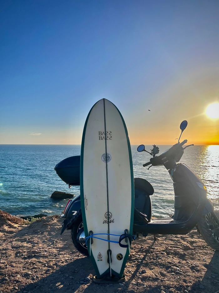 5'9" Performance Thruster Surfboard Rental in Tamraght - surf for rent in tamraght - RENTS.ma