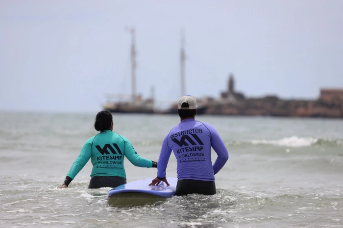 Essaouira Surf Experience : Éveillez le Surfer en Vous - surf for rent in essaouira - RENTS.ma