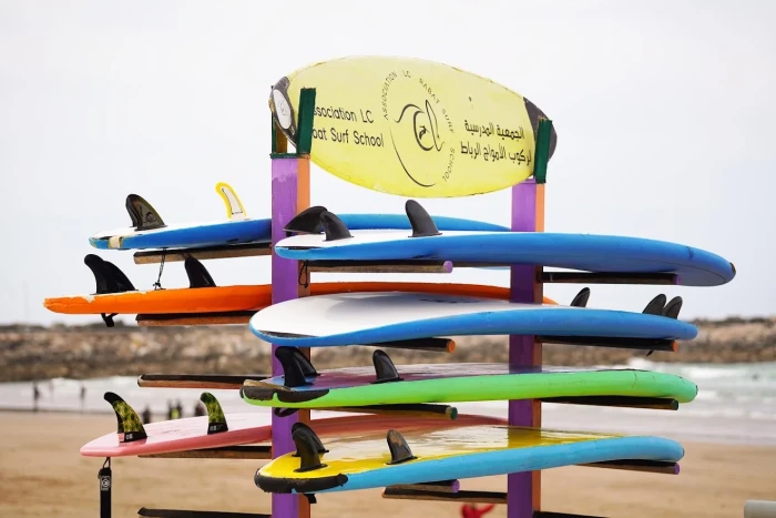 École de Surf à Rabat | Surf, padel & location de matériel de qualité - surf for rent in rabat - RENTS.ma