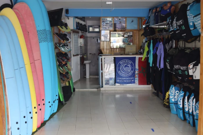 Vagues et Aventures : Une Expérience de Surf Inoubliable - surf for rent in essaouira - RENTS.ma
