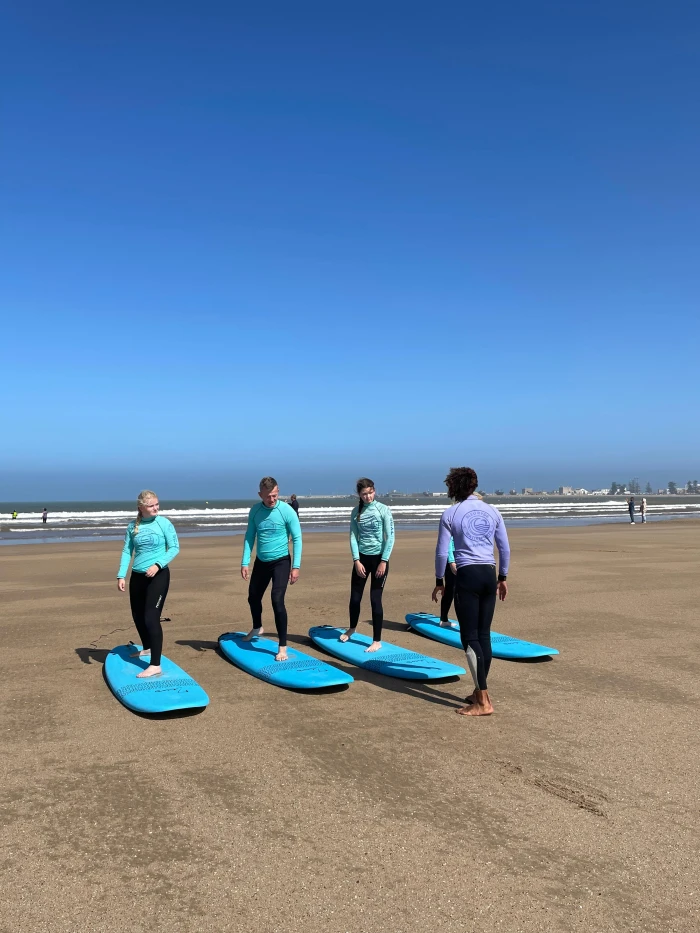 Vagues et Aventures : Une Expérience de Surf Inoubliable - surf for rent in essaouira - RENTS.ma