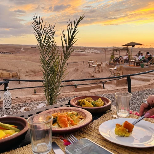 Magical Desert Dinner and Entertainment + Epic Traditional Show + 1-Hour Camel Ride - book activity in marrakech - RENTS.ma