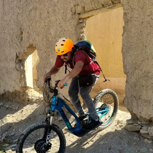 Découvrez le désert d’Agafay en trottinette électrique : Une Aventure Écologique et Passionnante - book activity in marrakech - RENTS.ma