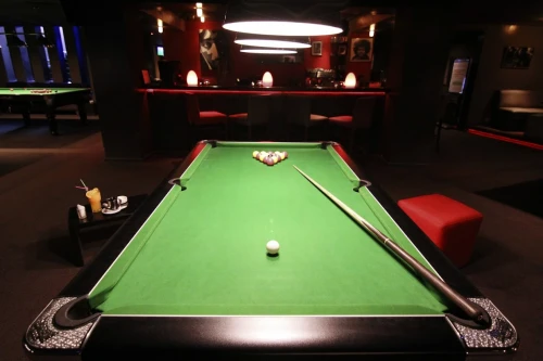 Le Cercle Pool hall Marrakech - billard marrakech - billiard for rent in marrakech - RENTS.ma