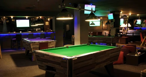 Le Cercle Pool hall Marrakech - billard marrakech - billiard for rent in marrakech - RENTS.ma