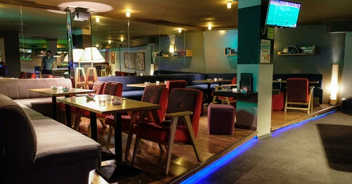 Le Cercle Pool hall Marrakech - billard marrakech - billiard for rent in marrakech - RENTS.ma