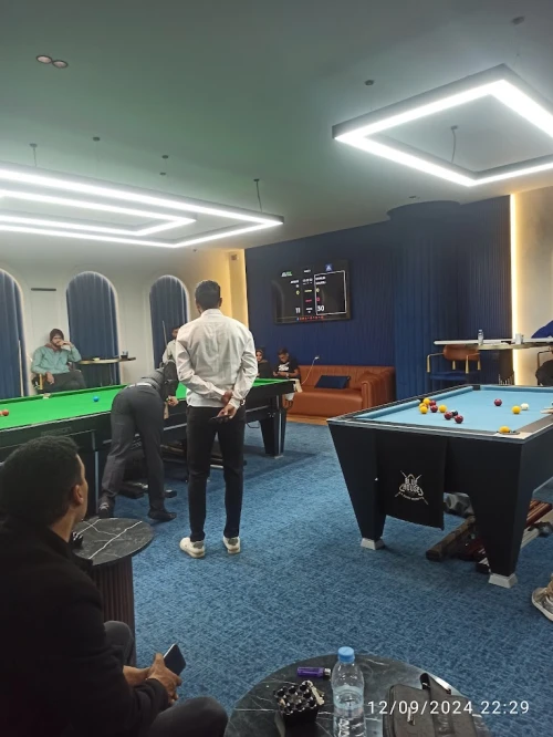 Blue House - Pool billard club in Marrakesh - billiard for rent in marrakech - RENTS.ma