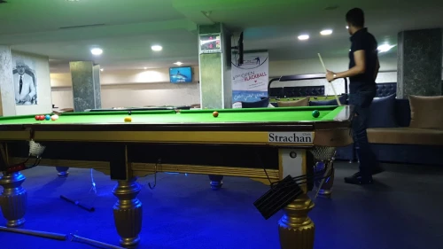 Mega Pool - Pool hall in Tangier - billiard for rent in tangier - RENTS.ma
