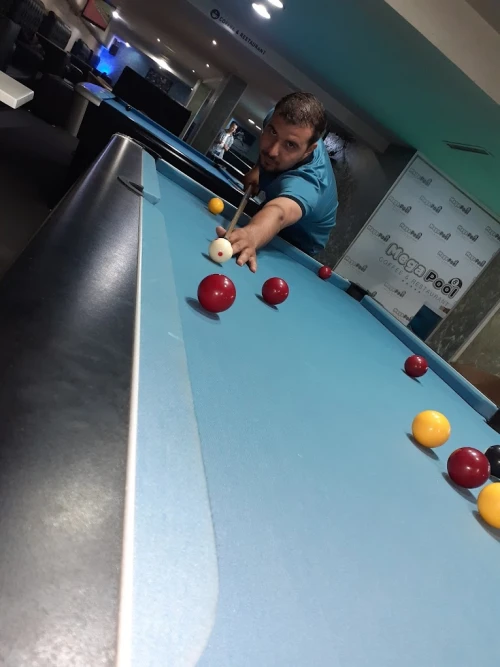Mega Pool - Pool hall in Tangier - billiard for rent in tangier - RENTS.ma