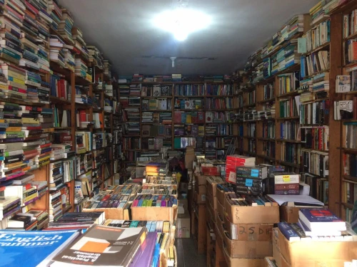 The English Bookshop rabat - books for rent in rabat - RENTS.ma