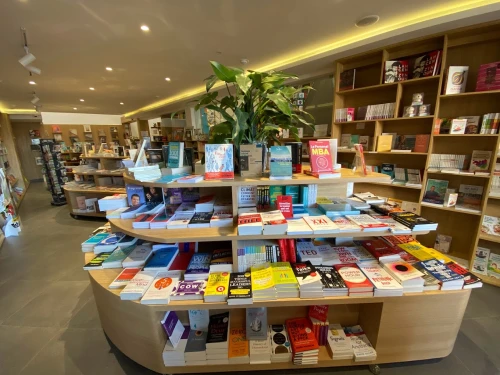 Bloom Books - Bookstore in Casablanca - books for rent in casablanca - RENTS.ma