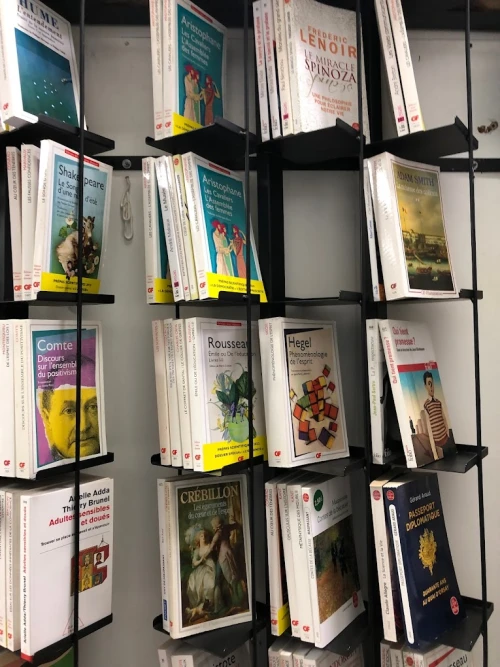 Maarif Culture Bookstore casablanca - books for rent in casablanca - RENTS.ma