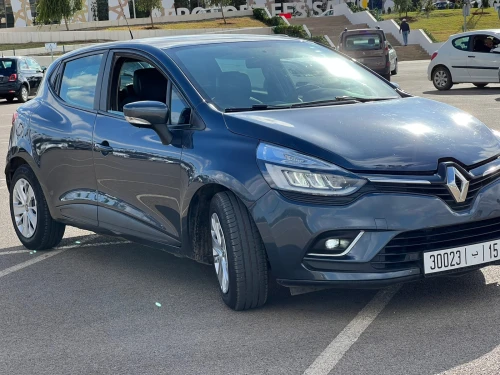 Location Renault Clio Limited Diesel – Fès - cars for rent in fes - RENTS.ma