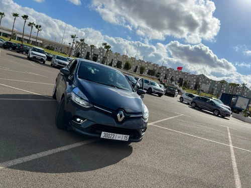 Location Renault Clio Limited Diesel – Fès - cars for rent in fes - RENTS.ma