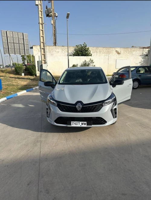 Renault Clio 4 for Rent in Rabat – 300 DH/Day - cars for rent in rabat - RENTS.ma