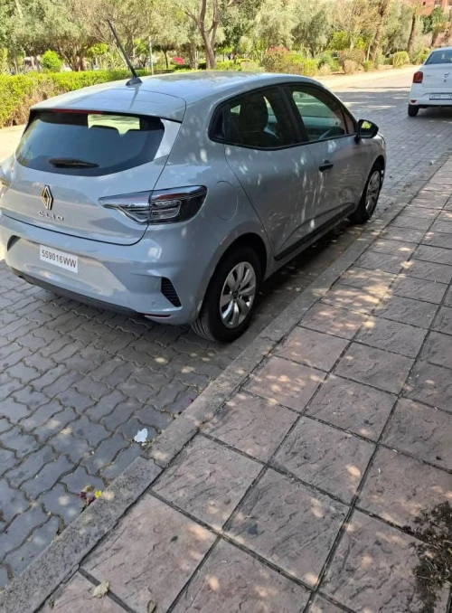 Renault Clio 4 for Rent in Rabat – 300 DH/Day - cars for rent in rabat - RENTS.ma