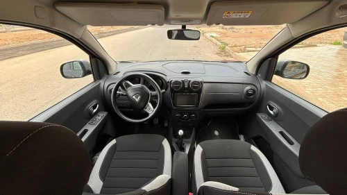 Dacia Lodgy for Rent in Ouarzazate - cars for rent in ouarzazate - RENTS.ma