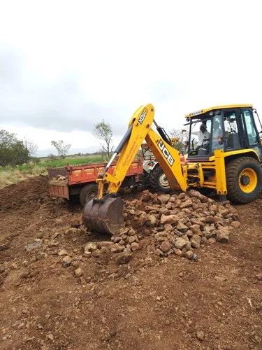 Location d'engins chantier BTP machine JCB Tanger - engins for rent in tangier - RENTS.ma