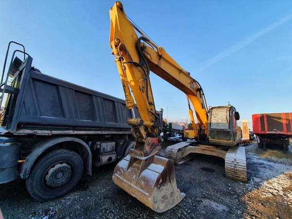 Location d'engins chantier BTP machine JCB Tanger - engins for rent in tangier - RENTS.ma