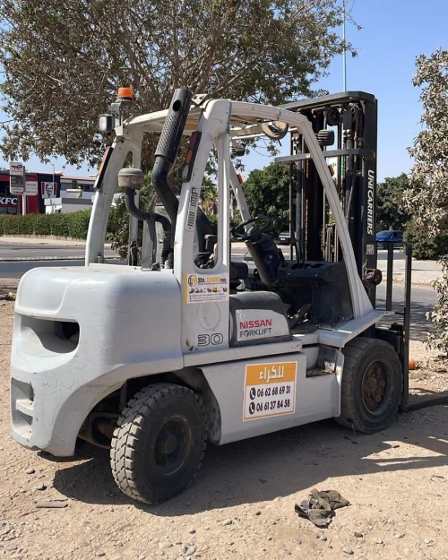 Clark Lee à louer 3 tonnes ✅ - engins for rent in agadir - RENTS.ma