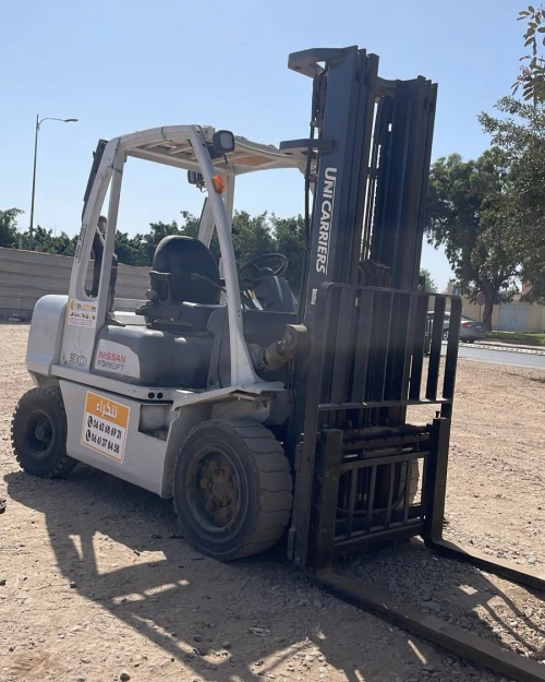 Clark Lee à louer 3 tonnes ✅ - engins for rent in agadir - RENTS.ma