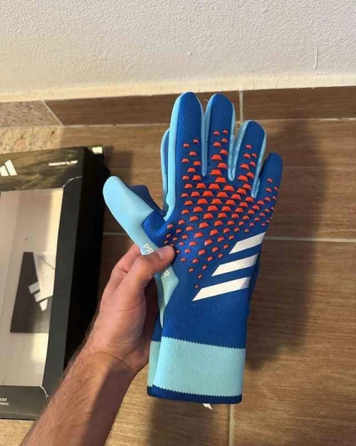 gants adidas pro - football for rent in casablanca - RENTS.ma