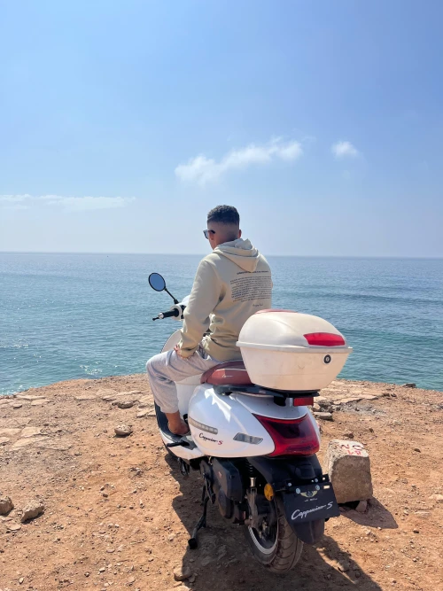 Tamraght Motorcycle Hire - FREE Surfboard Holder - motorcycles for rent in taghazout - RENTS.ma
