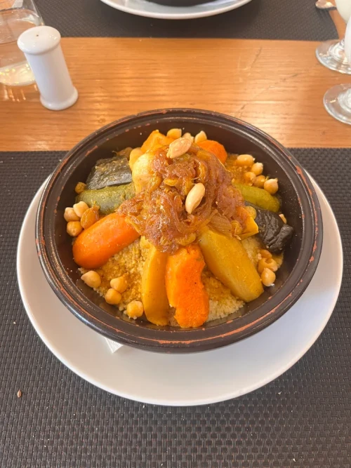 🍷 Restaurant Gueliz – Modern Dining with Soul at Nola By Ari ✨🎷 - book restaurant in marrakech - RENTS.ma